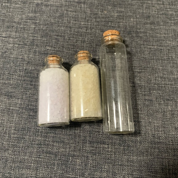 Glass Jars and Bath Salts Set - Picture 3 of 5